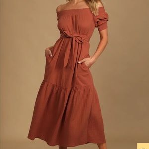 Med Lulu’s “Ready for Sunshine” rust orange off the shoulder midi dress- tags on